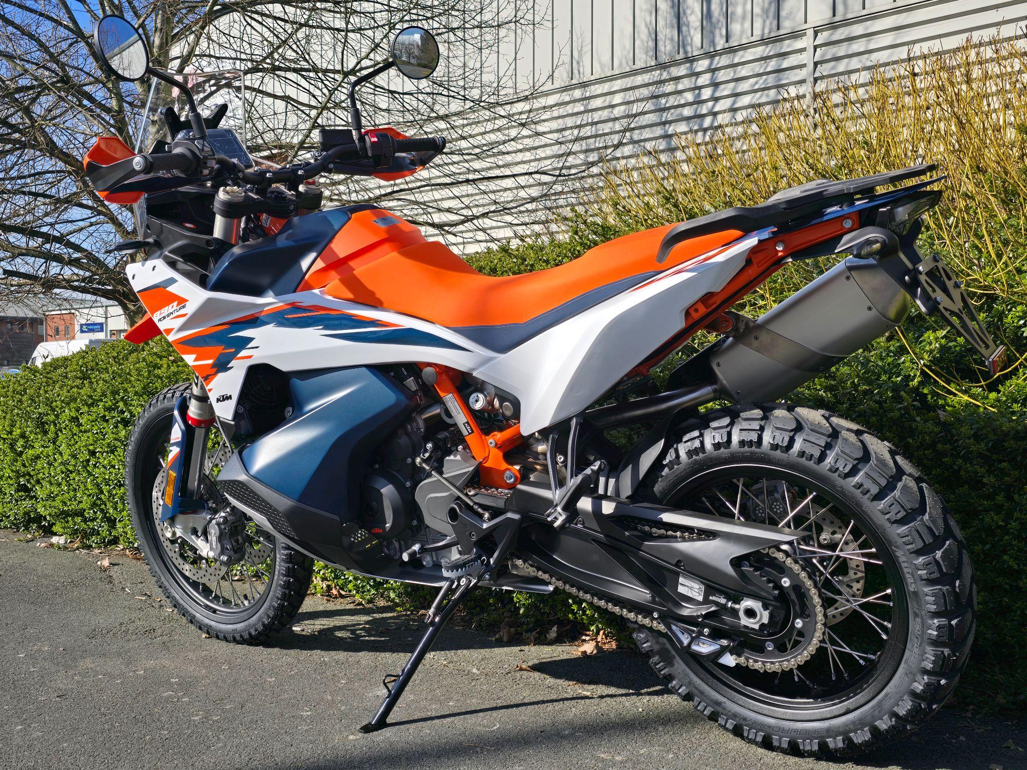 SOLD 2025 KTM 890 R Euro 5
